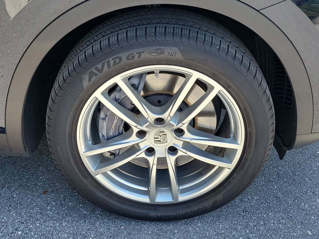 Certified 2022 Porsche Cayenne image 13