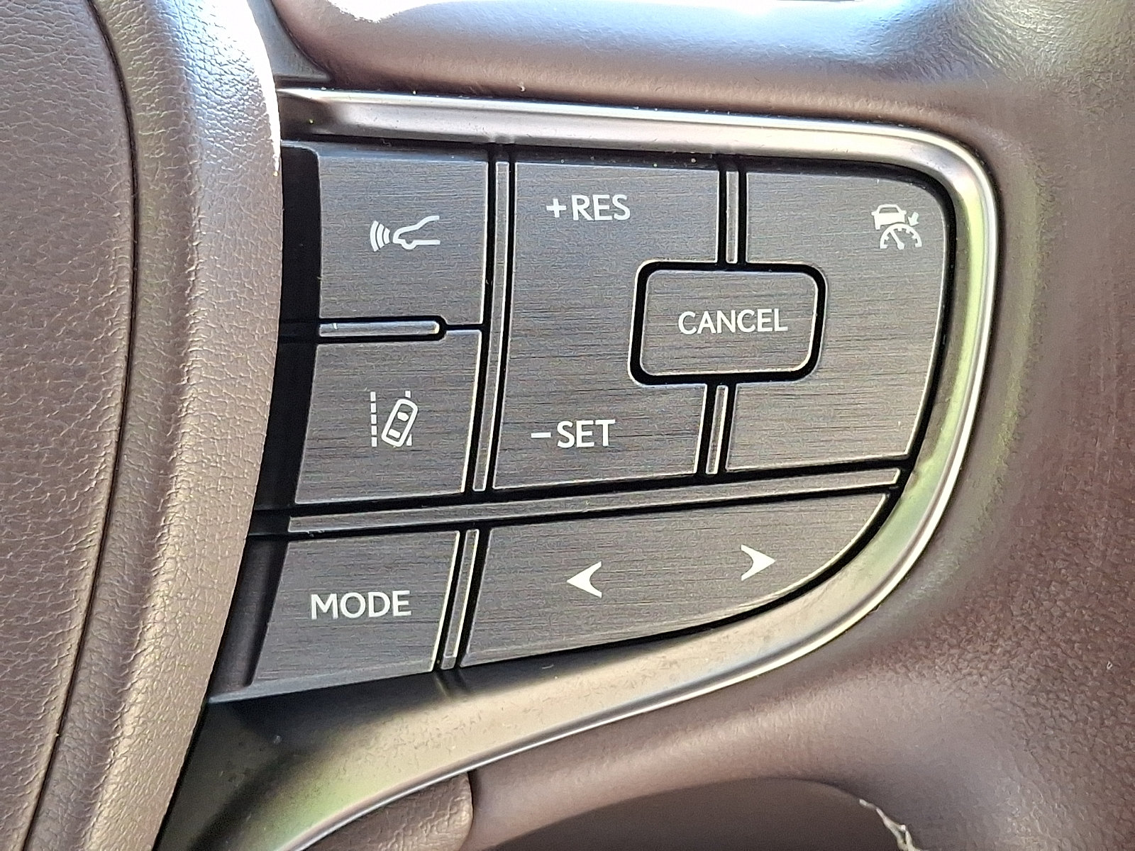 Used 2019 Lexus LS 500 AWD w/ Accessory Package (Z1) image 24
