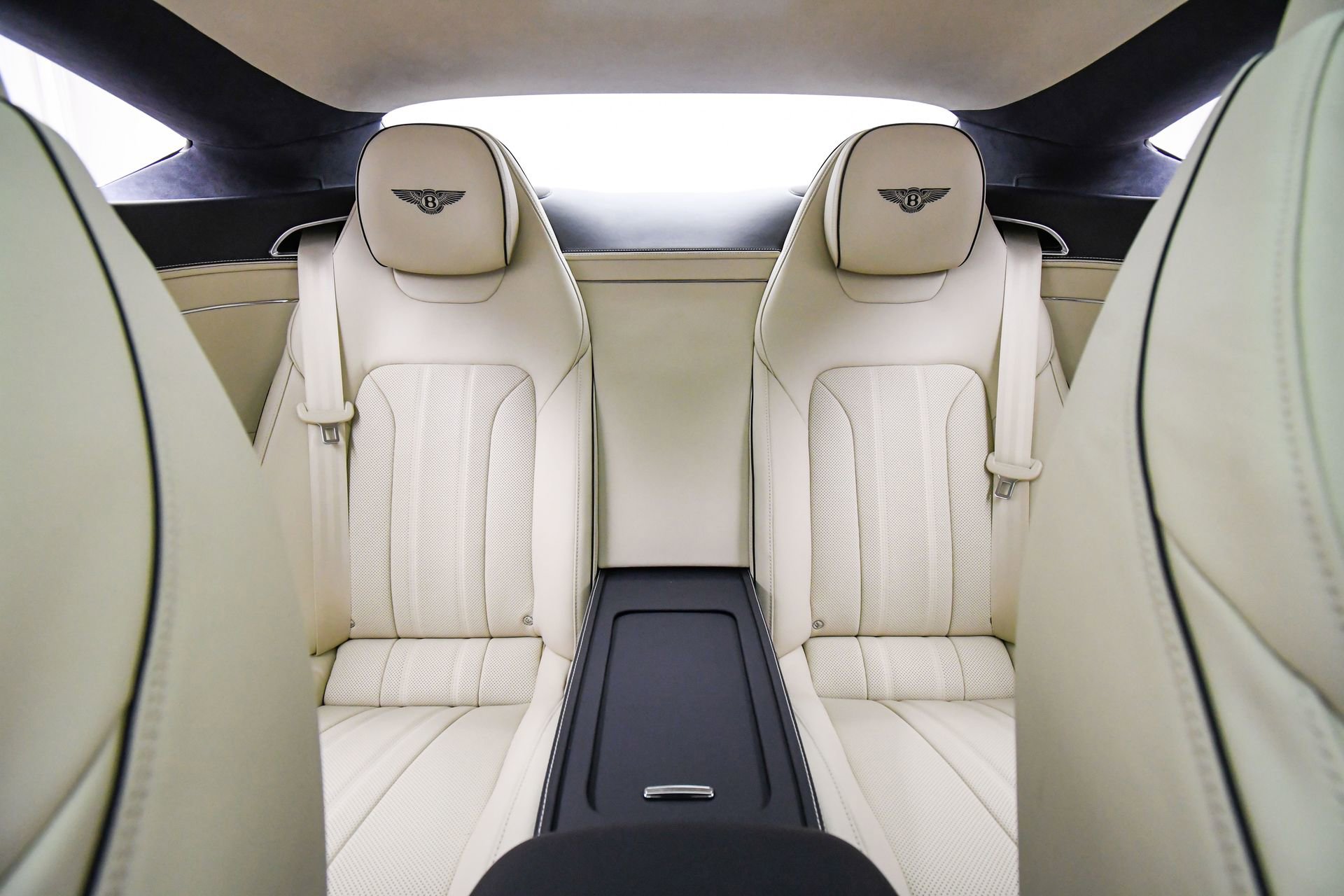 New 2026 Bentley Continental GT AWD/4WD image 18