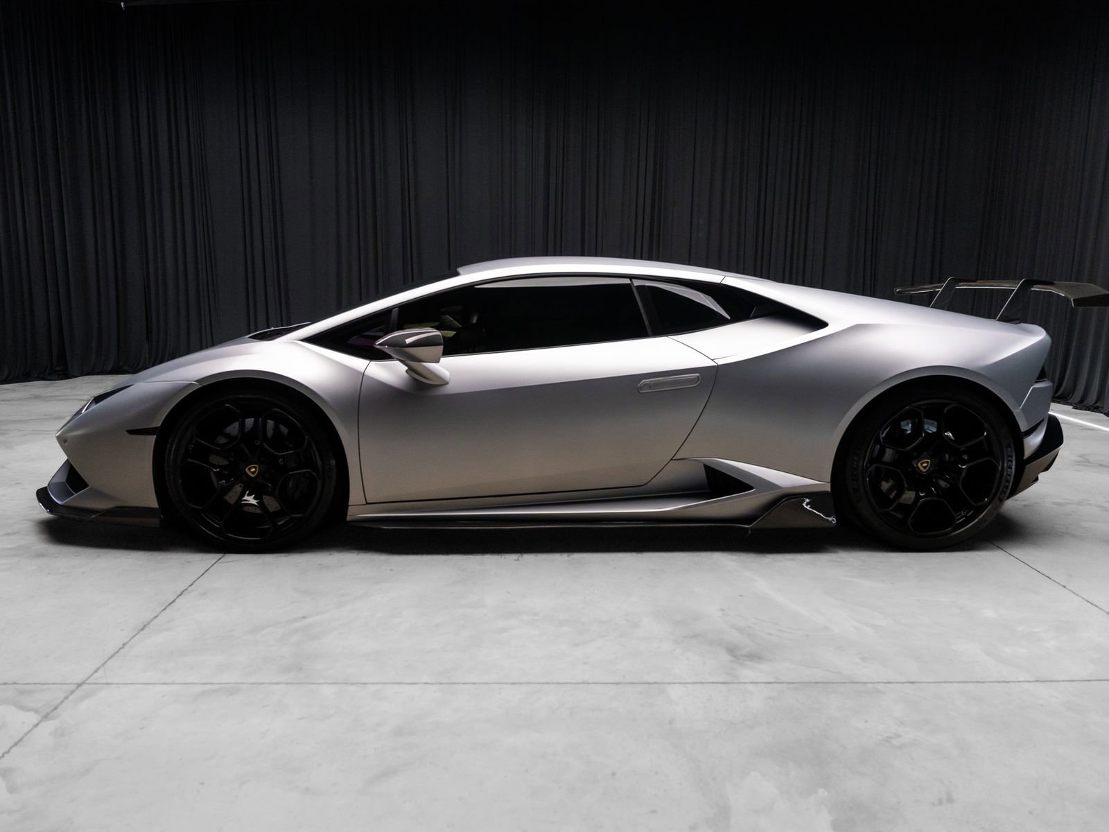 Used 2015 Lamborghini Huracan LP 610-4 image 6