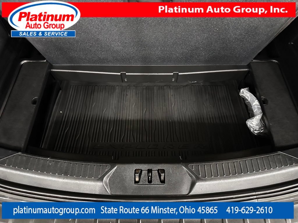 Used 2021 Ford Explorer Platinum w/ Equipment Group 601A AWD/4WD image 40