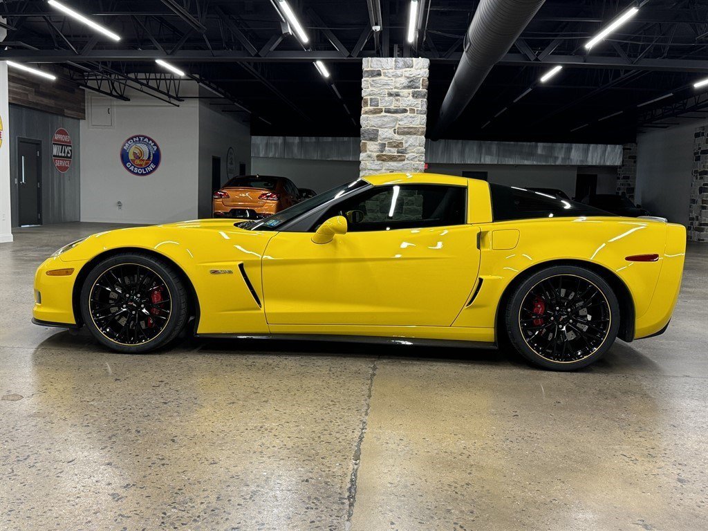 Used 2006 Chevrolet Corvette Z06 w/ Preferred Equipment Group RWD image 4
