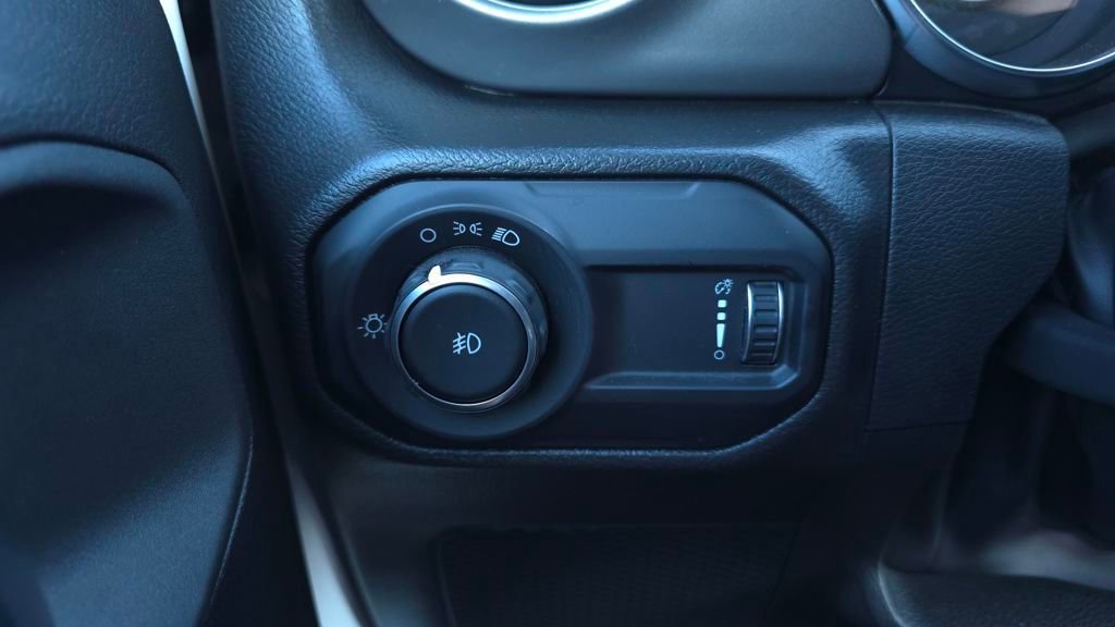 Used 2023 Jeep Wrangler Sport image 26