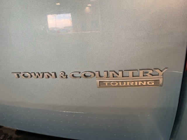 Used 2010 Chrysler Town & Country Touring w/ Heated Seat Group image 31