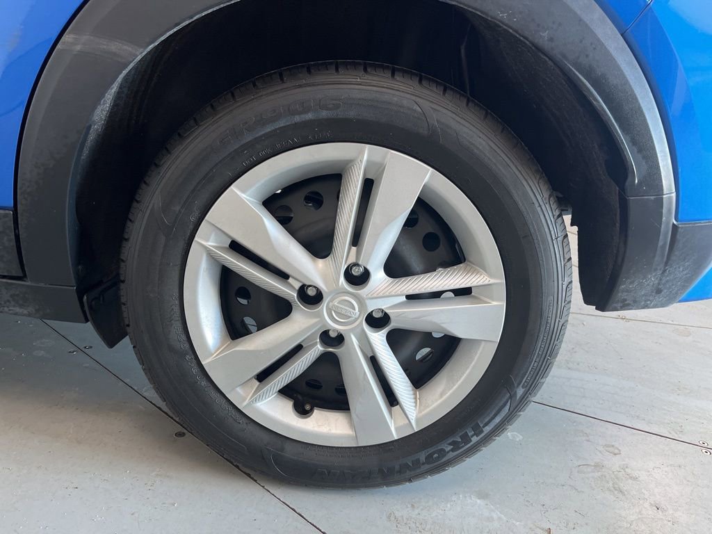 Used 2021 Nissan Kicks S image 15