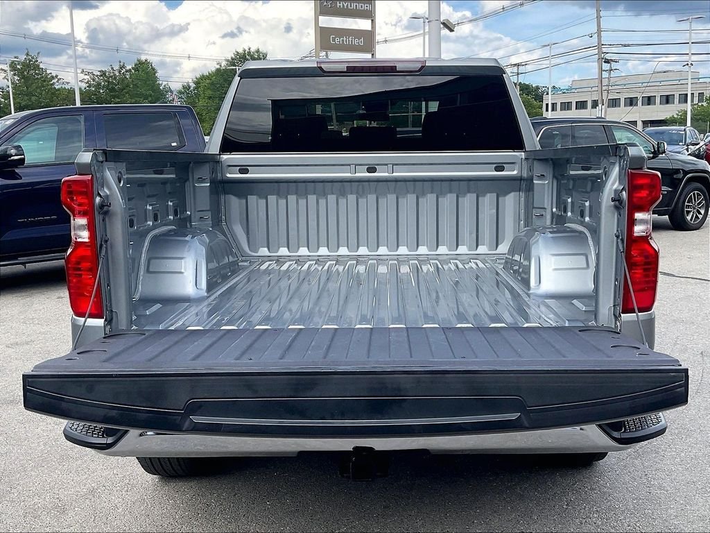 Used 2023 Chevrolet Silverado 1500 LT AWD/4WD image 31