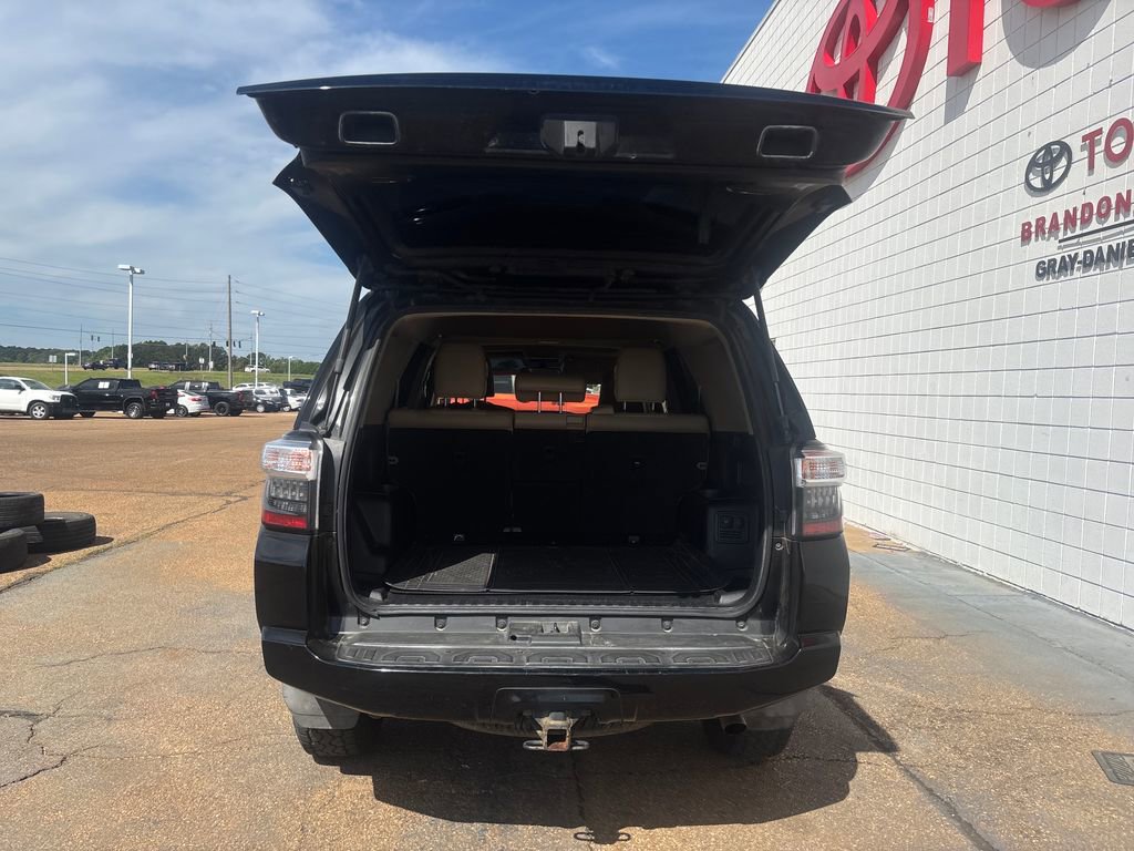 Used 2014 Toyota 4Runner SR5 Premium image 28