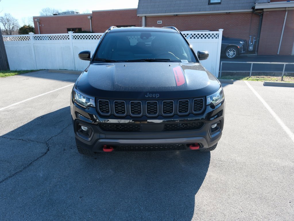 Used 2024 Jeep Compass Trailhawk image 12