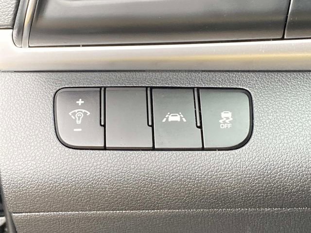 Used 2020 Hyundai Elantra SE w/ Cargo Package (C1) image 18