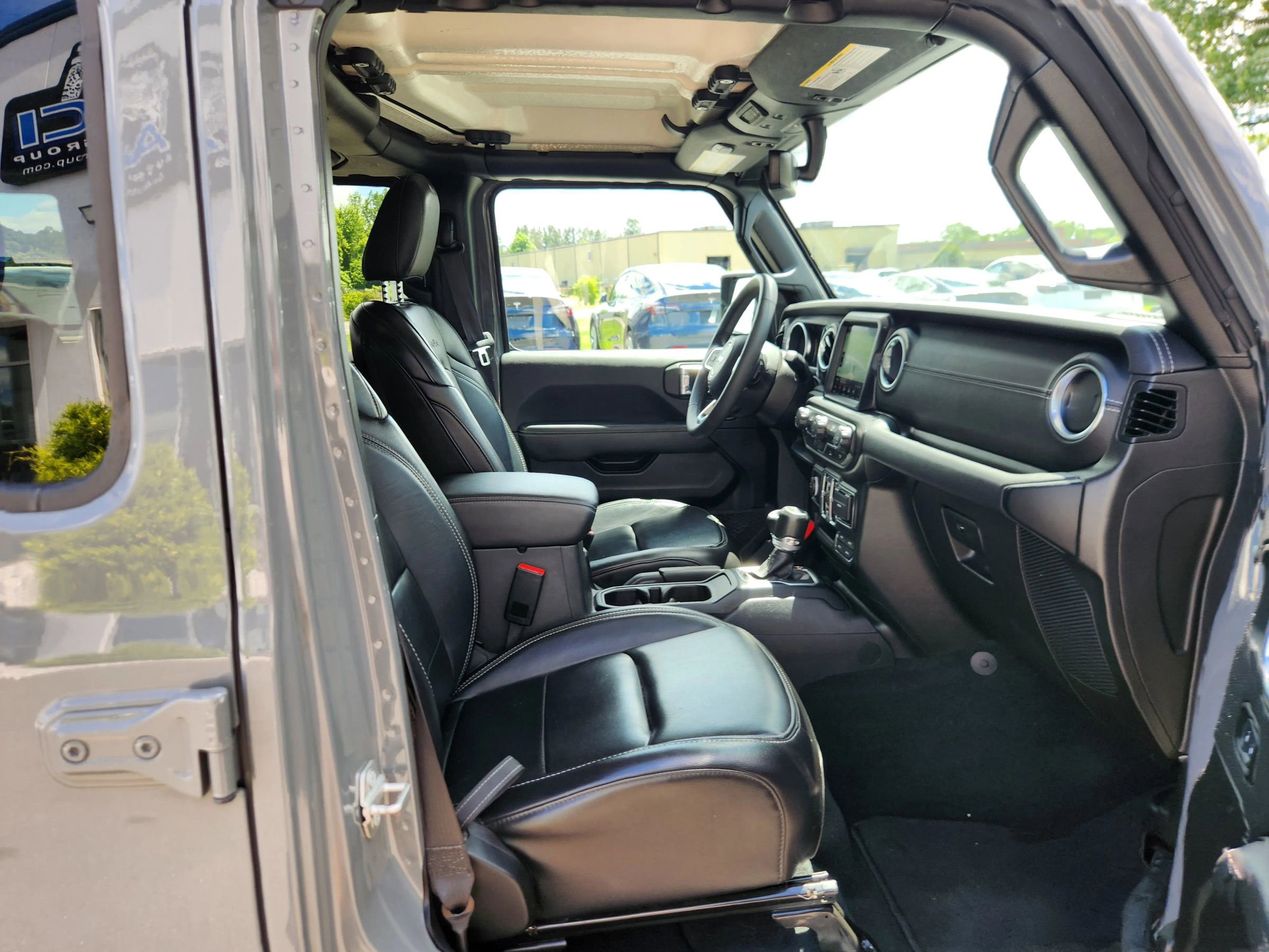 Used 2023 Jeep Wrangler Unlimited Sahara image 42