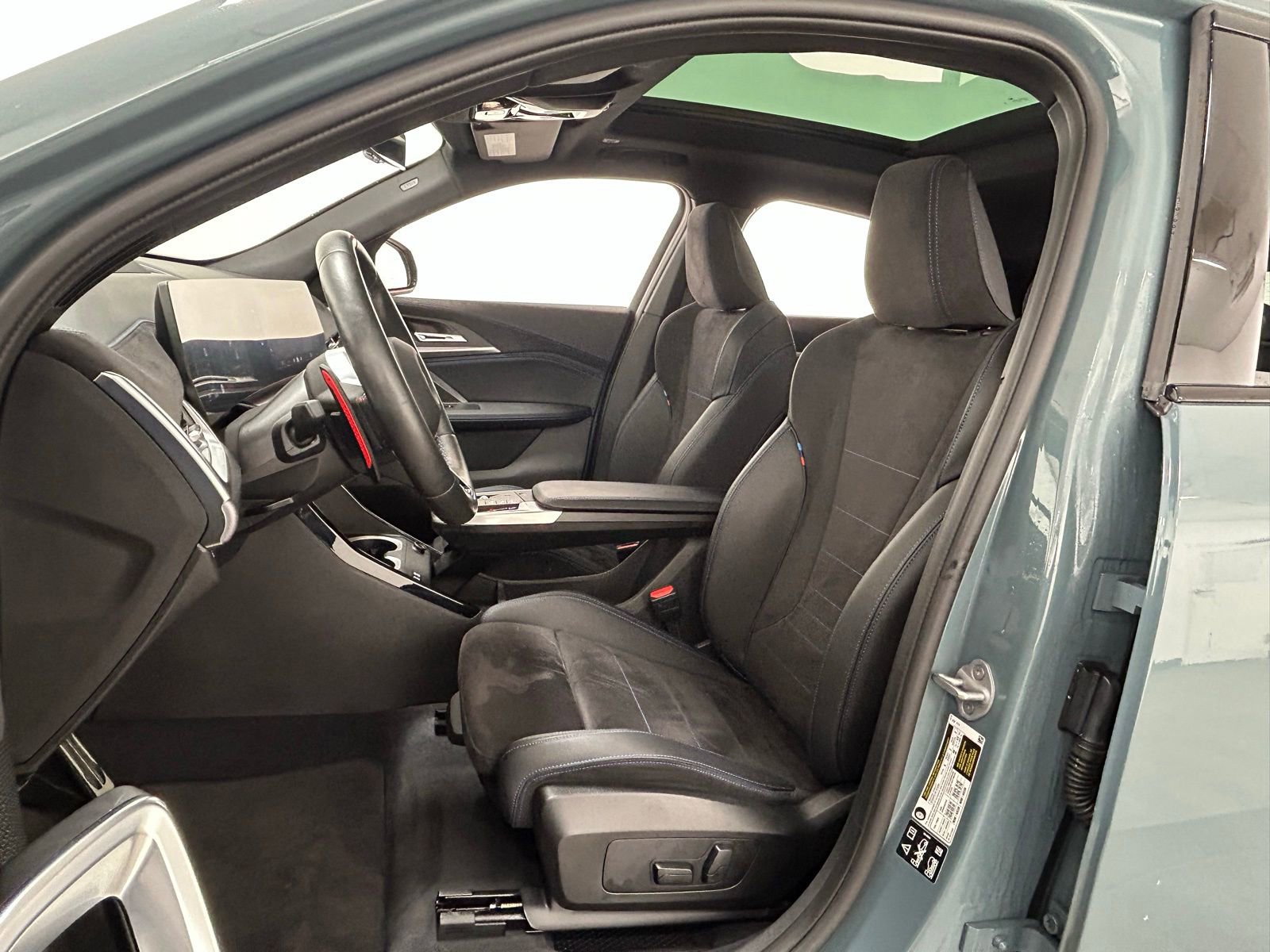 Used 2025 BMW X2 M35i image 27