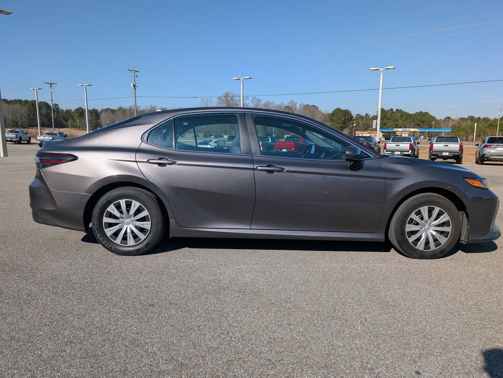 Used 2024 Toyota Camry LE FWD image 6