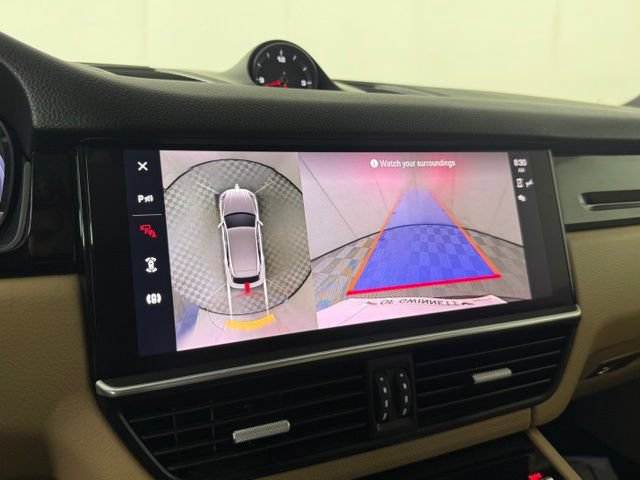 Used 2023 Porsche Cayenne AWD/4WD image 20
