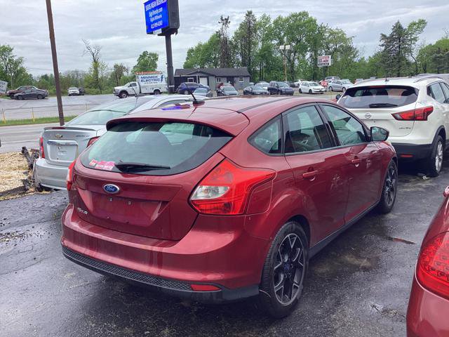 Used 2014 Ford Focus SE w/ Equipment Group 201A FWD image 2