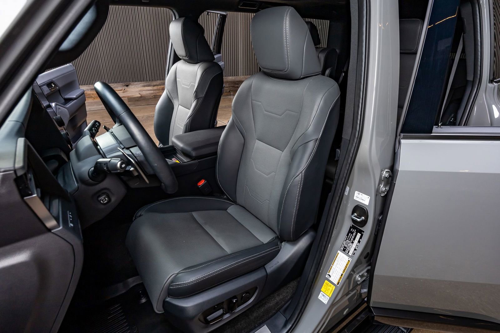 Used 2025 Lexus GX 550 550 Luxury+ w/ Accessory Package (2T) image 31