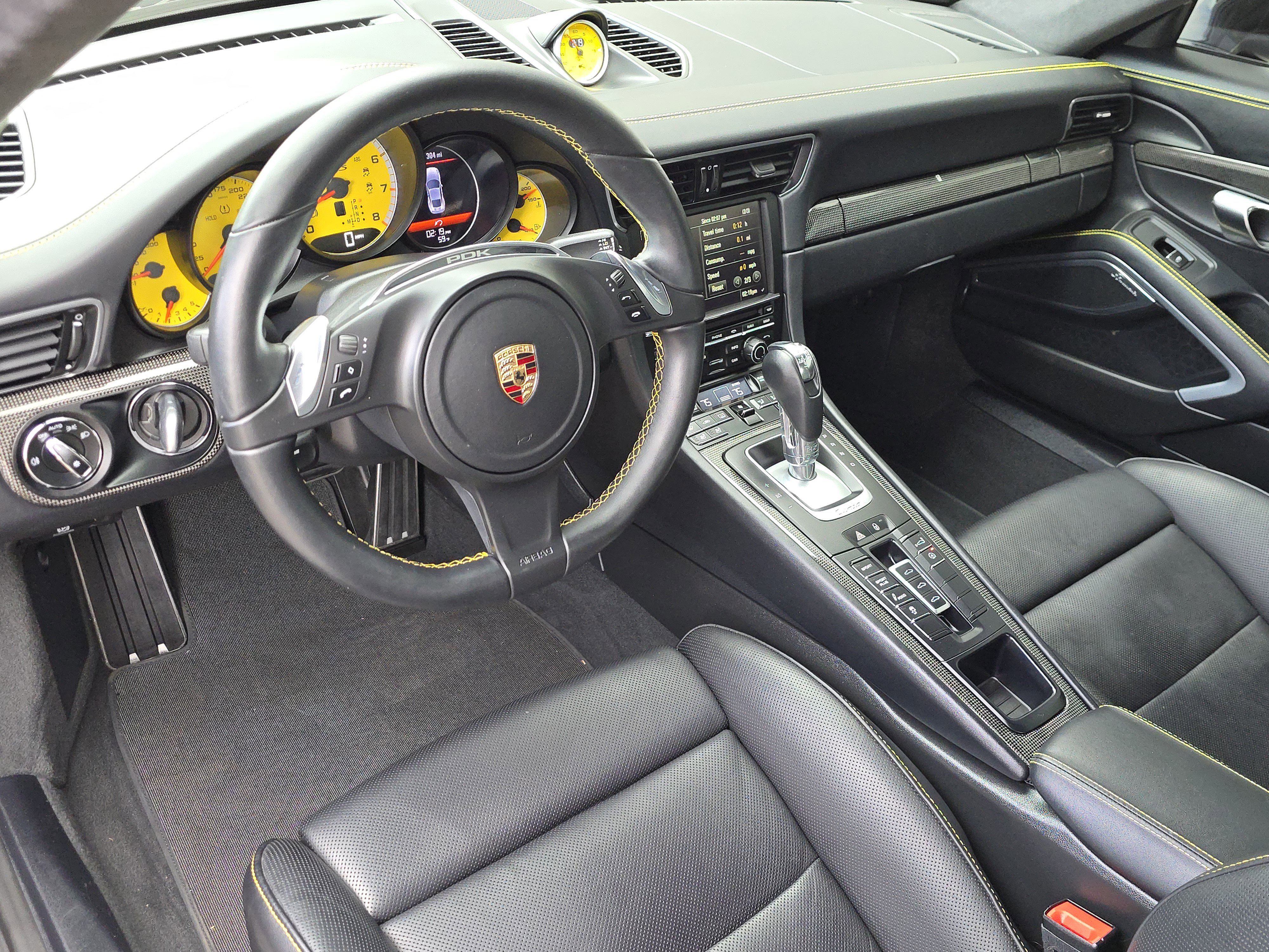 Used 2014 Porsche 911 Turbo S image 4