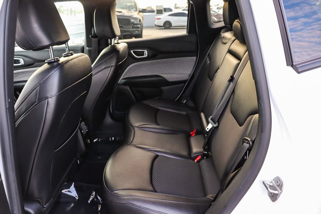 Used 2024 Jeep Compass Latitude AWD/4WD image 20
