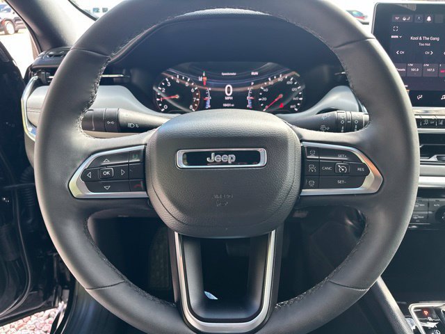 Used 2023 Jeep Compass Limited AWD/4WD image 28