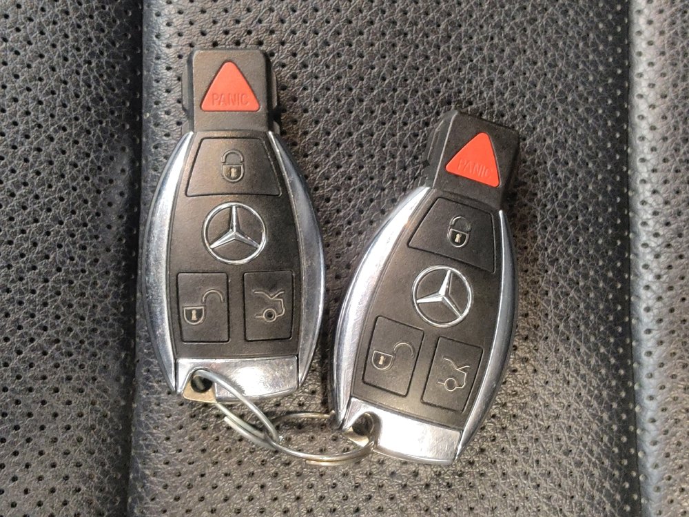 Used 2015 Mercedes-Benz GL 450 4MATIC w/ Lighting Package image 32