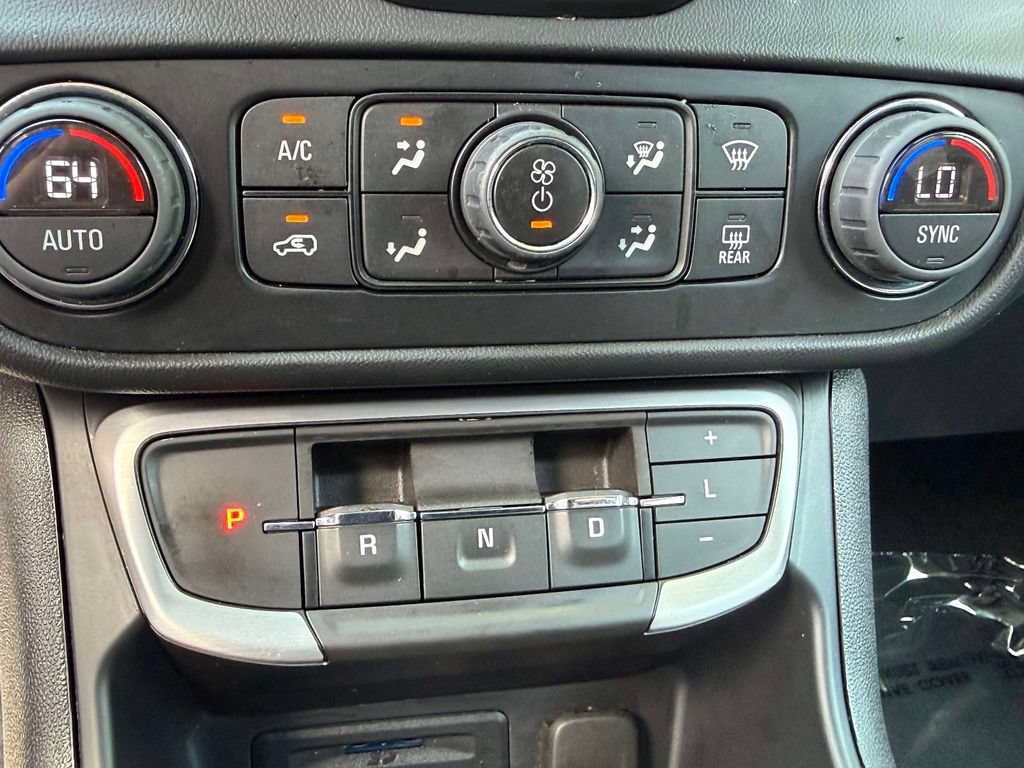 Used 2023 GMC Terrain SLT w/ LPO, Floor Liner Package FWD image 25
