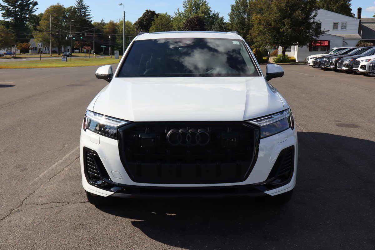 Used 2025 Audi Q7 3.0T Premium Plus w/ Premium Plus Package image 2