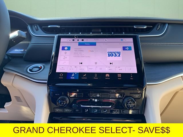 New 2025 Jeep Grand Cherokee Limited w/ Black Appearance Package image 24