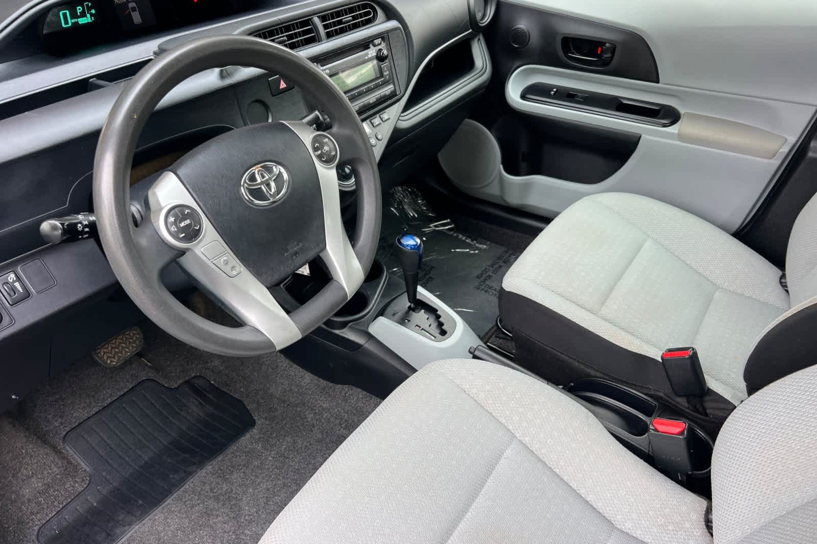 Used 2013 Toyota Prius C One FWD image 11