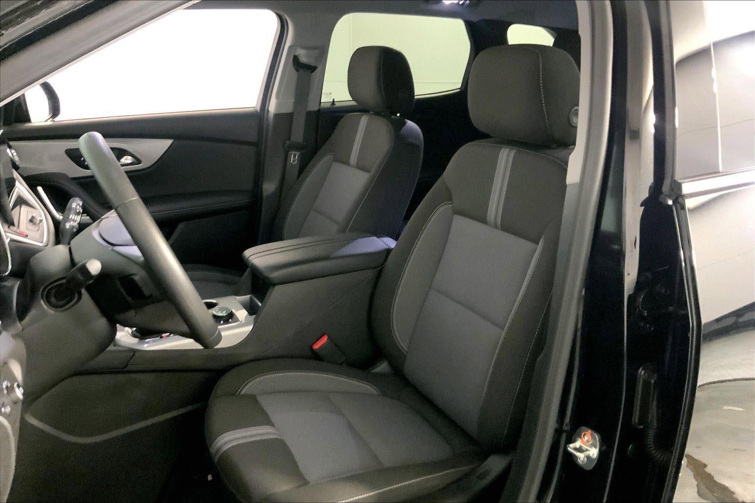 Used 2025 Chevrolet Blazer LT w/ Convenience Package AWD/4WD image 22