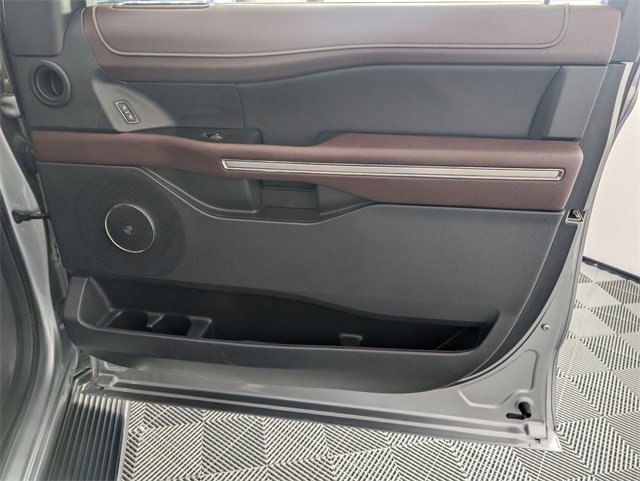 Used 2023 Ford Expedition Max Limited image 38