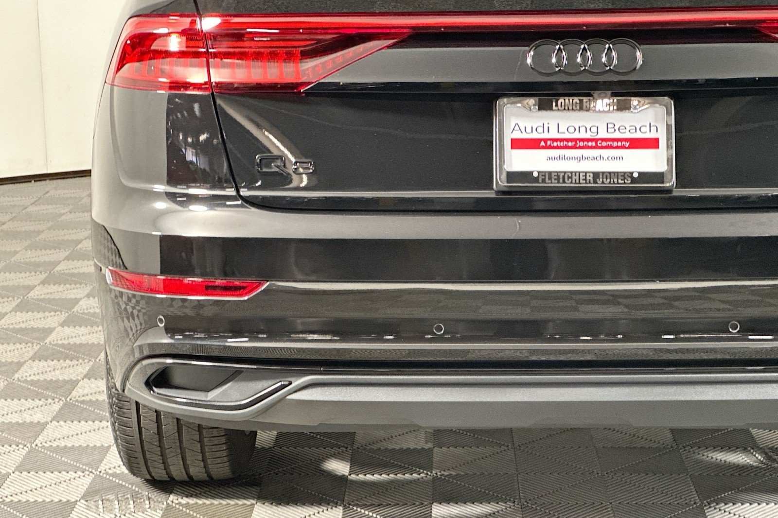 Used 2022 Audi Q8 Premium AWD/4WD image 17
