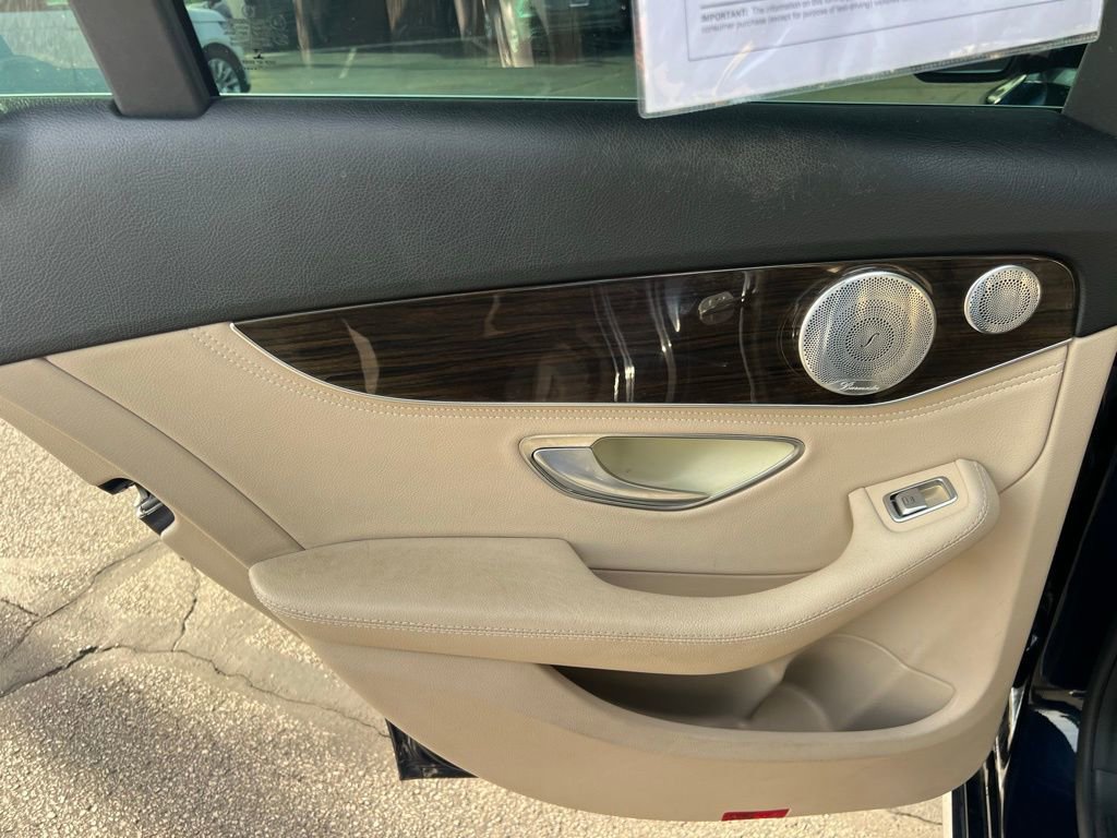 Used 2016 Mercedes-Benz C 300 4MATIC Sedan image 23