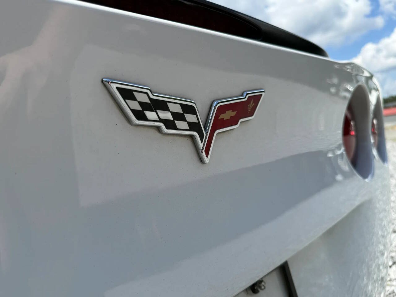 Used 2010 Chevrolet Corvette Coupe w/ Preferred Equipment Group RWD image 13