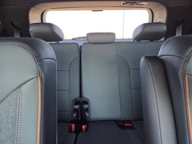 Used 2026 GMC Acadia AT4 w/ Super Cruise Package AWD/4WD image 58
