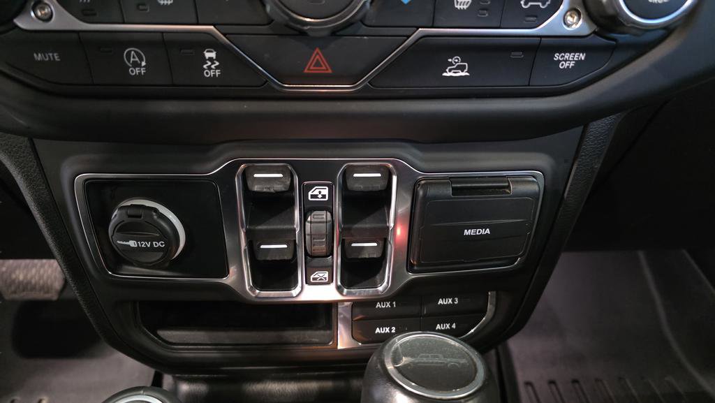 Used 2020 Jeep Gladiator Overland image 26