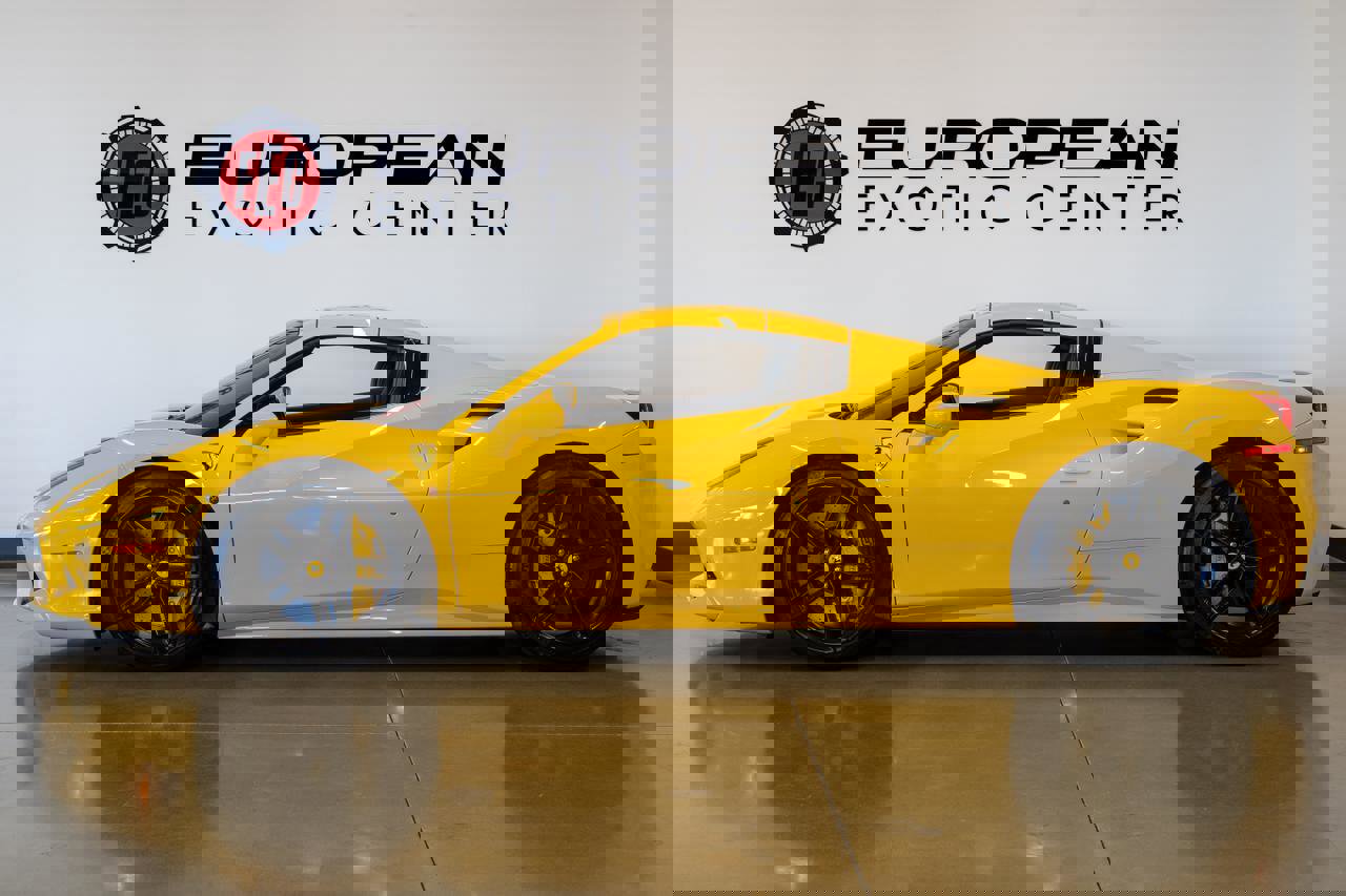 Used 2018 Ferrari 488 Spider image 16