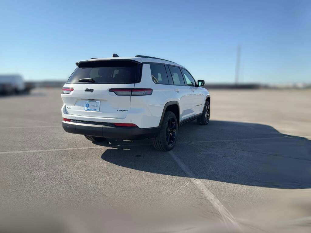 New 2025 Jeep Grand Cherokee L Limited w/ Black Appearance Package image 11