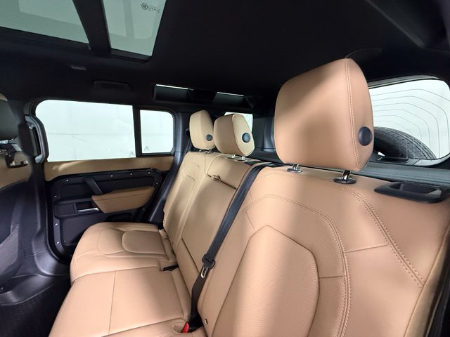 New 2026 Land Rover Defender 110 X-Dynamic SE AWD/4WD image 26