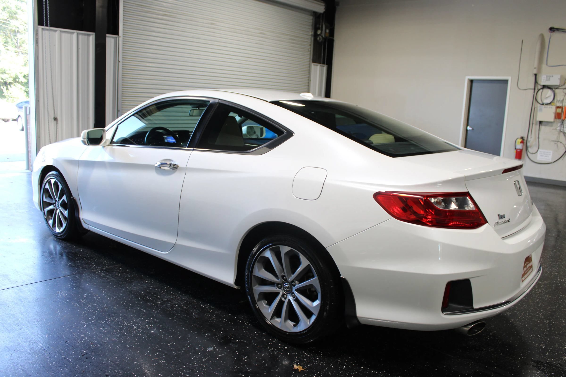 Used 2014 Honda Accord EX-L image 6