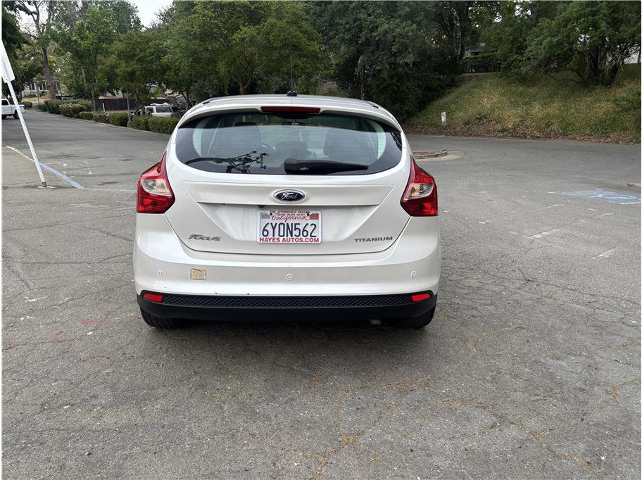 Used 2013 Ford Focus Titanium FWD image 6