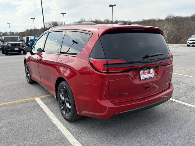 New 2026 Chrysler Pacifica Select w/ S Appearance Package FWD image 5