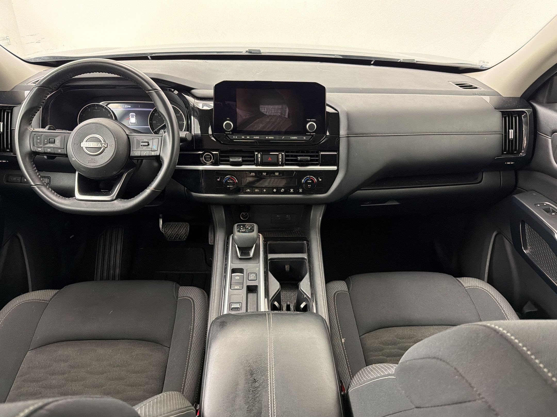 Used 2024 Nissan Pathfinder SV FWD image 14