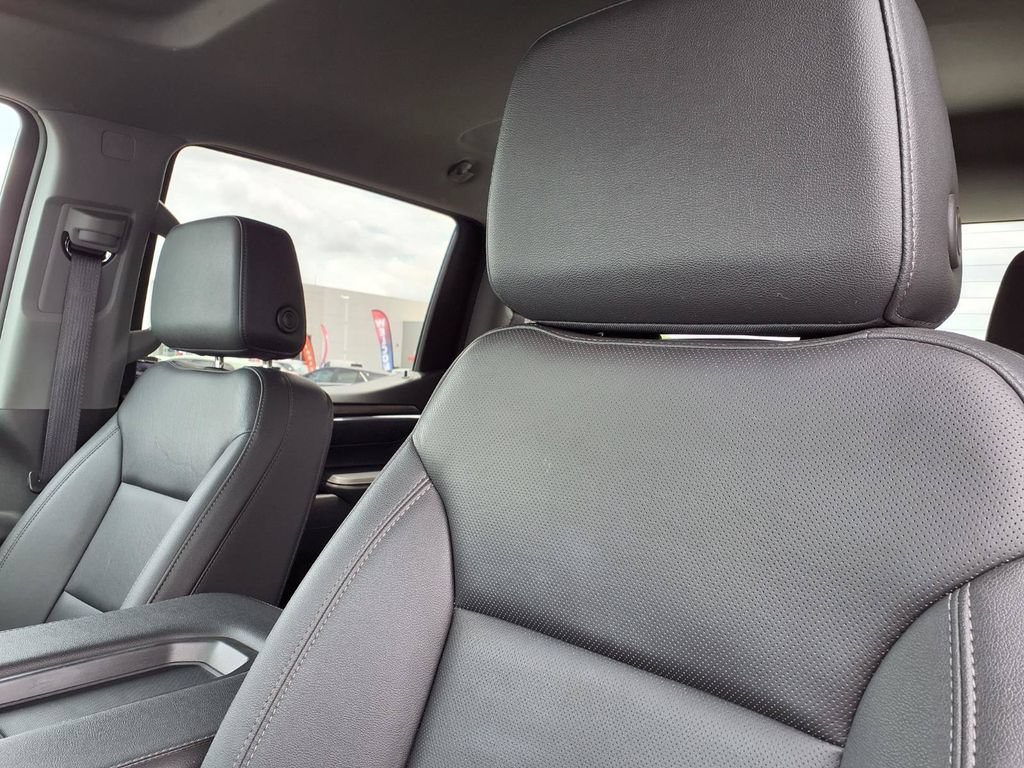 Used 2025 GMC Sierra 1500 SLT RWD image 17