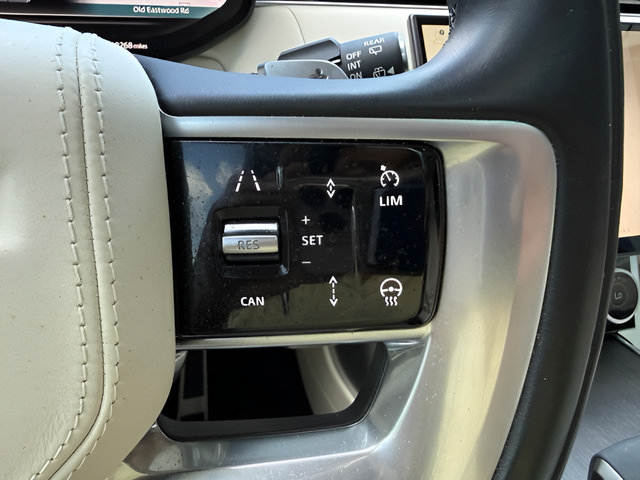 Used 2023 Land Rover Range Rover SE AWD/4WD image 21