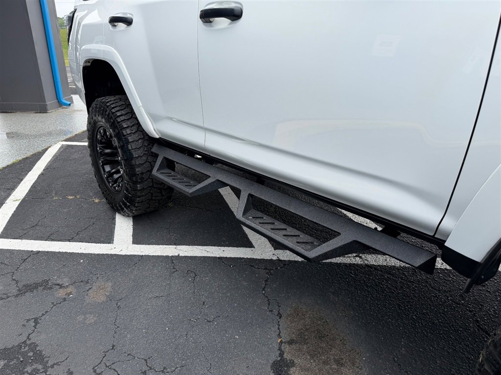 Used 2019 Toyota 4Runner SR5 RWD image 13