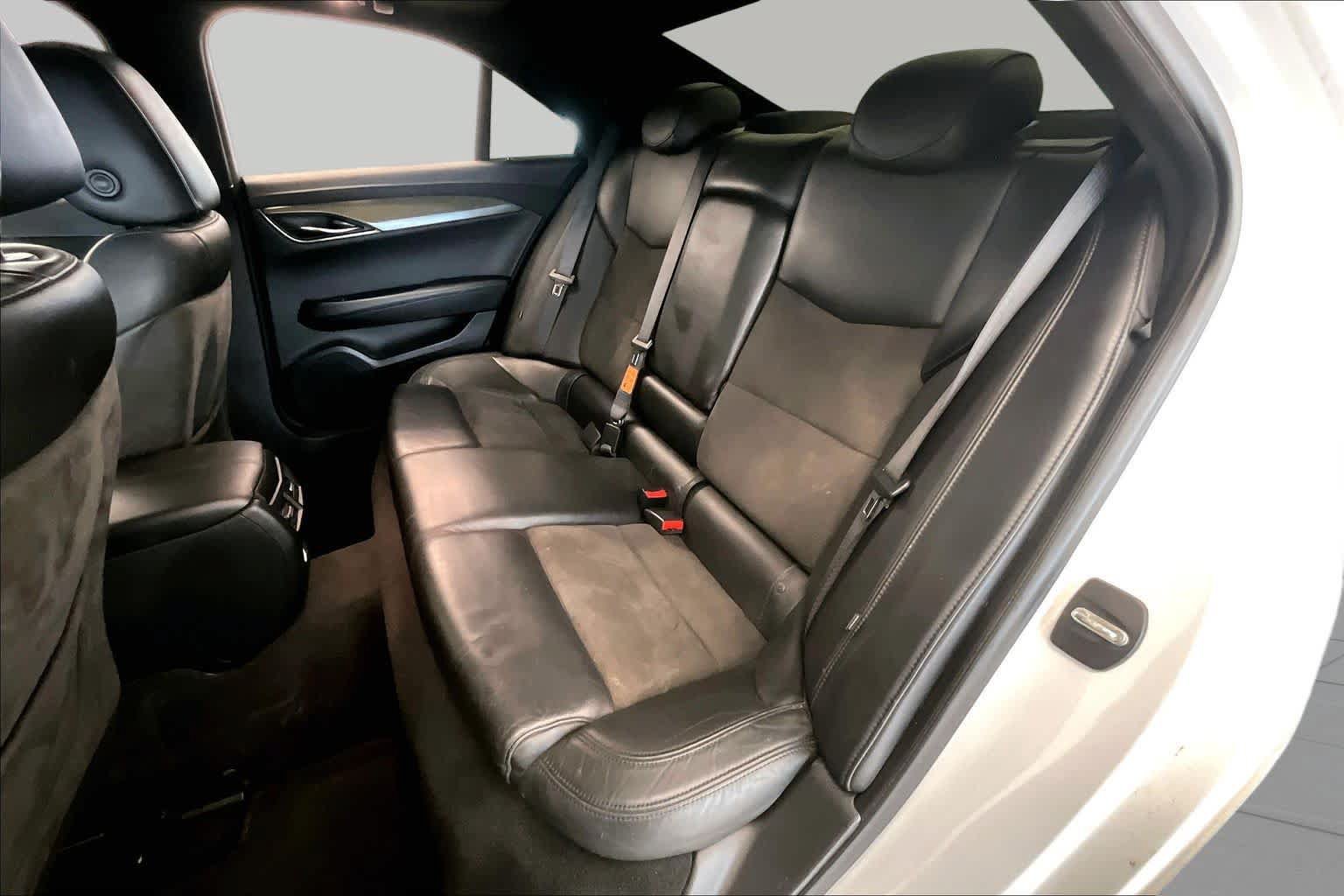 Used 2017 Cadillac ATS V w/ Luxury Package RWD image 19