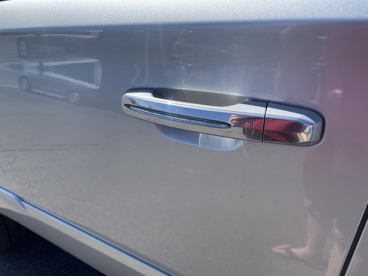 Used 2019 Cadillac Escalade Platinum image 10