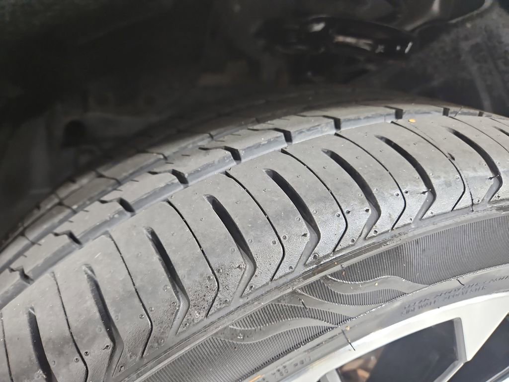 Used 2023 Mitsubishi Outlander SE image 27