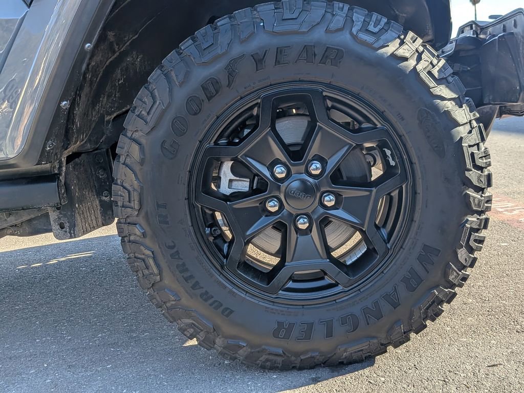 Used 2023 Jeep Gladiator Willys image 29