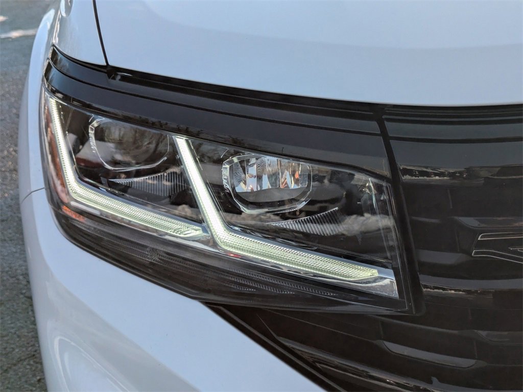 Certified 2023 Volkswagen Atlas SEL R-Line image 10