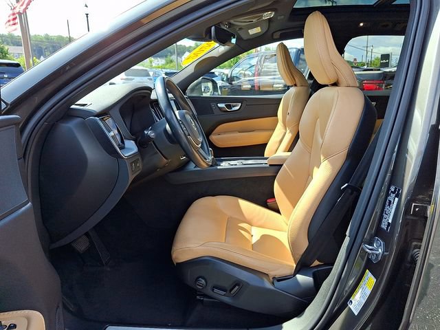 Used 2020 Volvo XC60 T5 Momentum AWD/4WD image 15